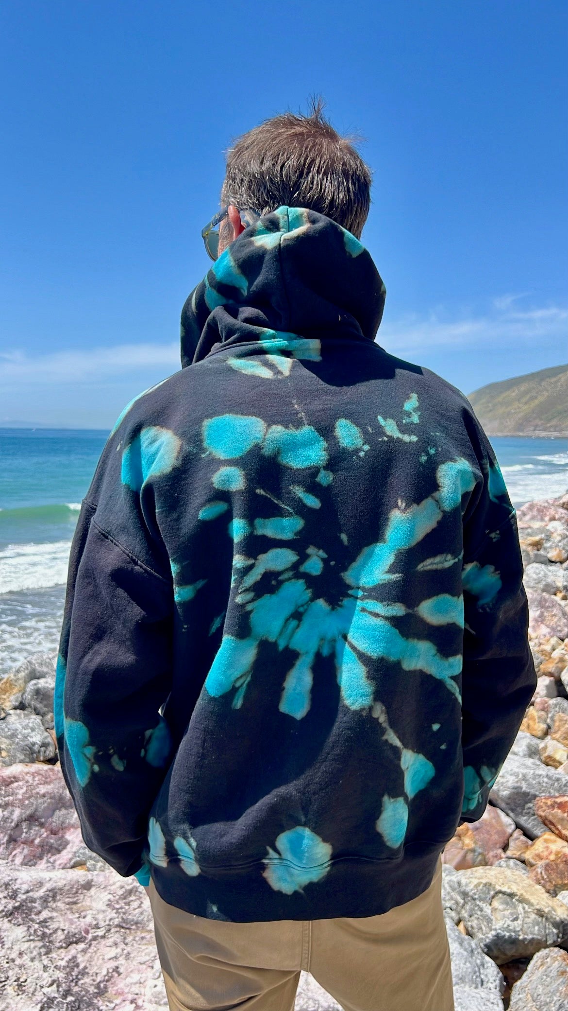 "The Search" Turquoise Hole Hooded L Sweatshirt