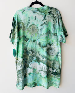 "PLANTS" Comfy 100% Cotton Green Tshirt